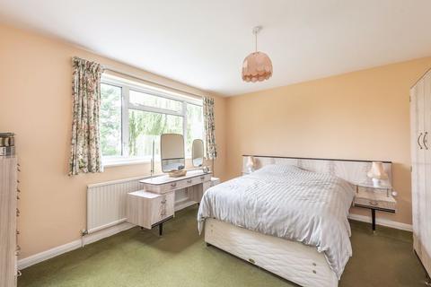 9 Broom Hill, Stoke Poges, Slough, SL2 4PU