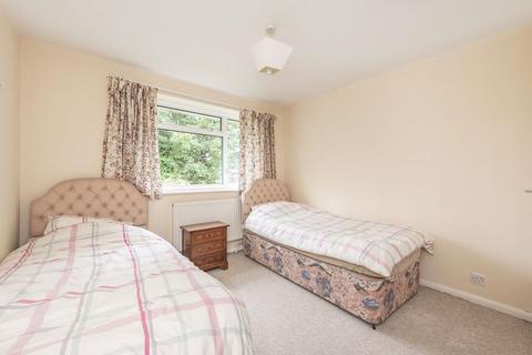 9 Broom Hill, Stoke Poges, Slough, SL2 4PU