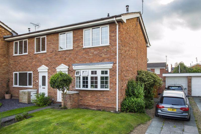 Scaife Road, Nantwich 3 bed semidetached house £229,000
