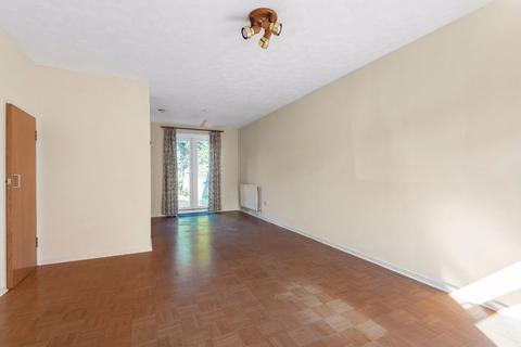 2 Pennyfields, Cranbrook, TN17 3BZ