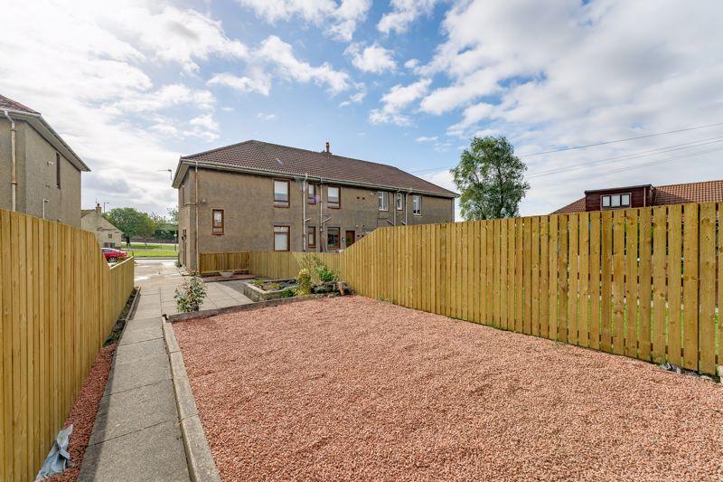 7 Woodbank Road, Crosshouse, KA2 0ET 3 bed apartment £80,000