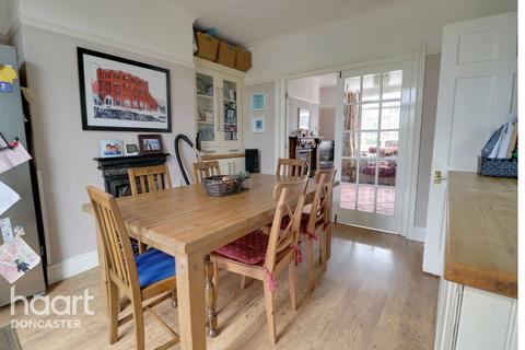 137 The Grove, Doncaster, DN2 5SN
