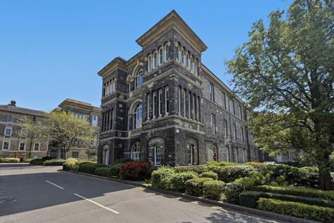 2 bedroom flat for sale, Florence House, Shooters Hill