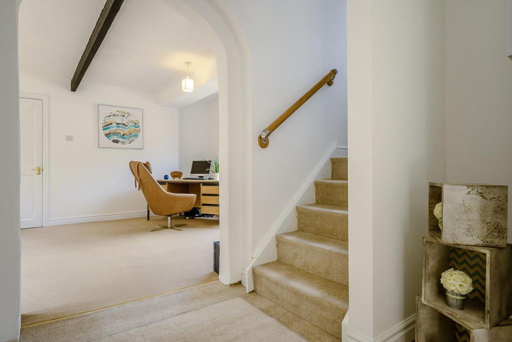 8473749-interior08.jpg