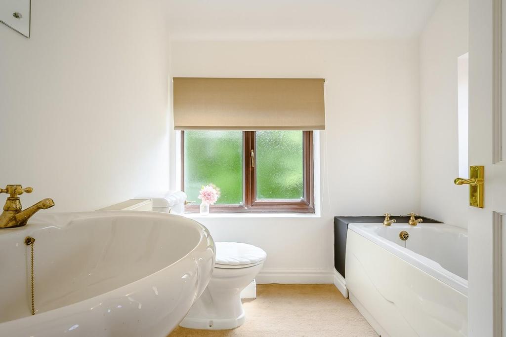 8473749-interior42.jpg