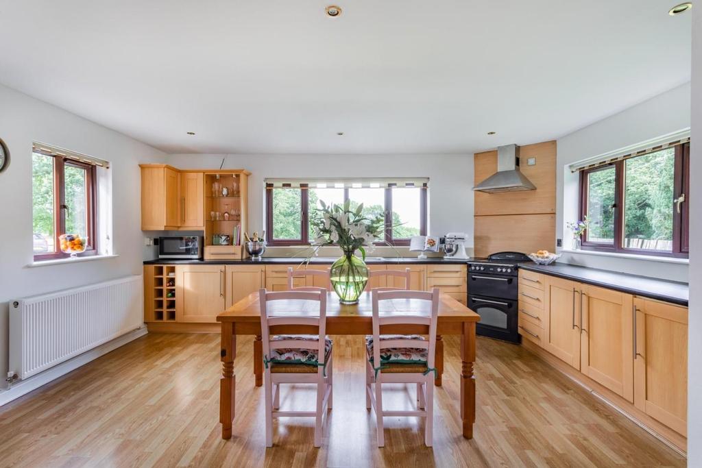 Glenfield kitchen 1.jpg