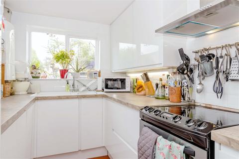 9 Brougham Road, Worthing, BN11 2NP