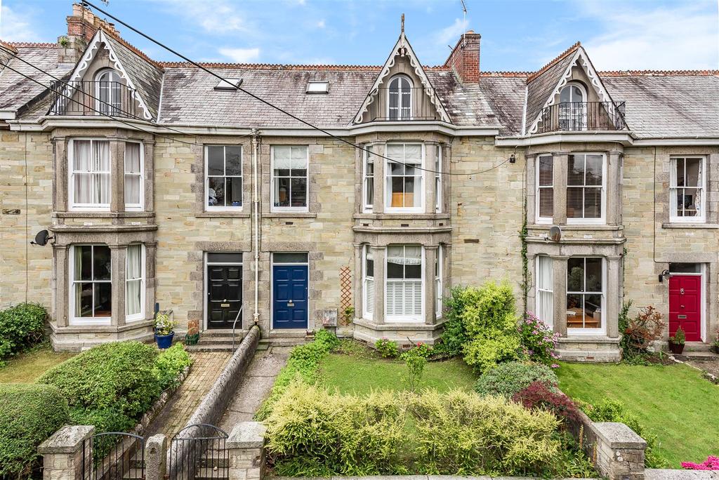 Fernleigh Road, Wadebridge 5 bed terraced house £569,950