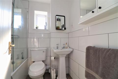 10 Banks Close, Hadleigh, Ipswich, IP7 5RX
