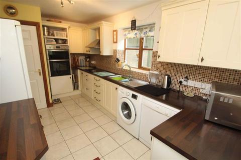 14 Ffordd Spoonley, Llansantffraid, SY22 6FB
