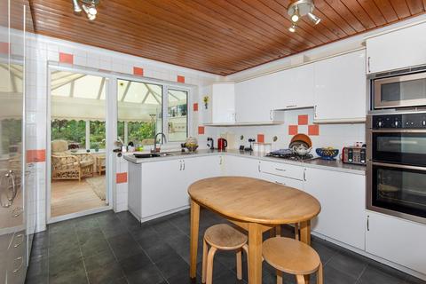 50 Eastern Esplanade, Broadstairs, CT10 1DU