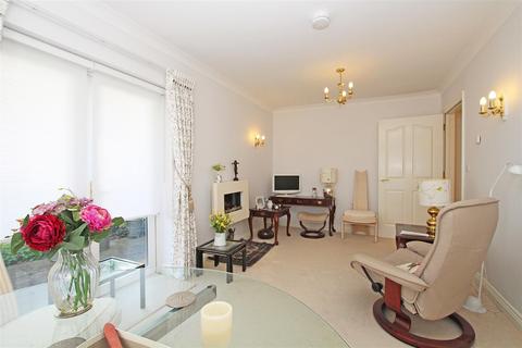 1 bedroom retirement property for sale - Claremont Gardens, Fontwell Avenue, Eastergate