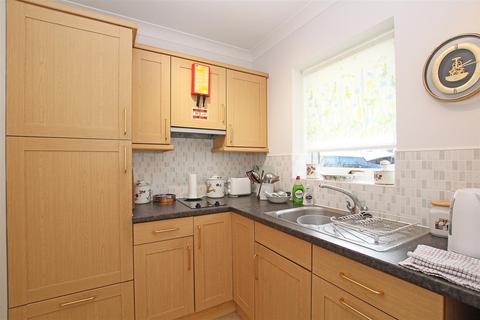 1 bedroom retirement property for sale - Claremont Gardens, Fontwell Avenue, Eastergate