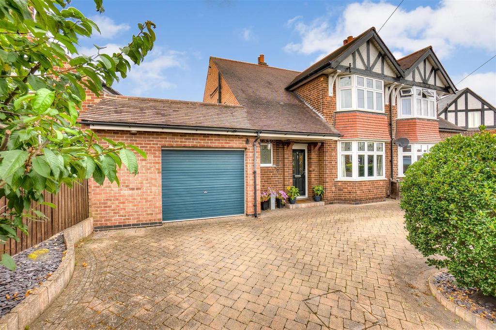 Trevor Road, West Bridgford, Nottingham 3 bed semidetached house £