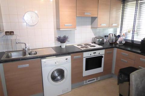 2 Blackburn Way, Hounslow, TW4 5AH