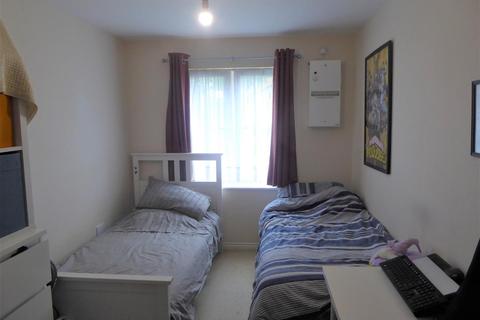 2 Blackburn Way, Hounslow, TW4 5AH