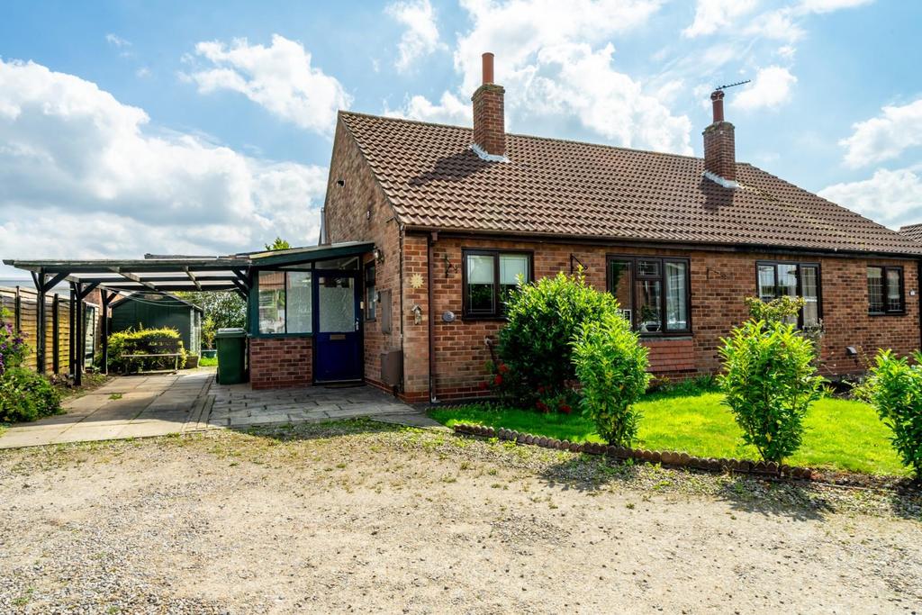 Derwent Park Close, Sutton On Derwent, York 2 bed semidetached