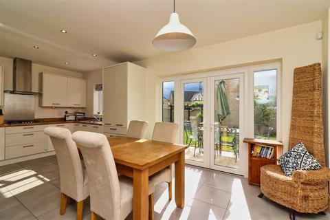106 Bletchley Road, Horsforth, Leeds, LS18 4FG