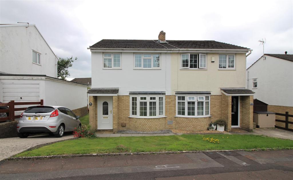 Highfields, Brackla, Bridgend 3 bed semidetached house £170,000