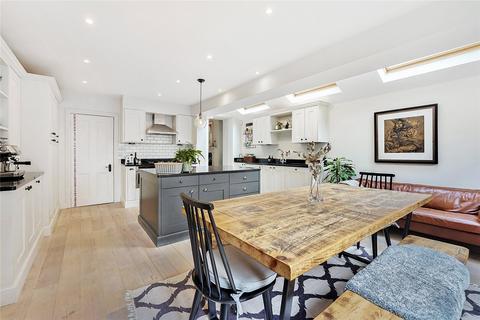 5 bedroom semi-detached house to rent, Geraldine Road, London, SW18