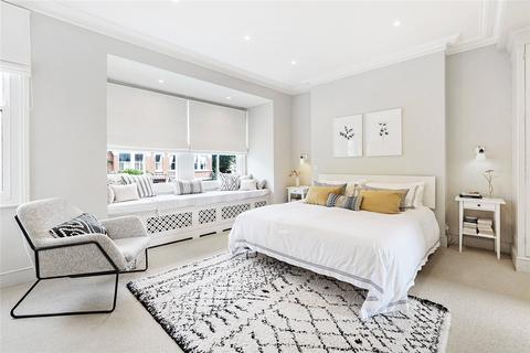 5 bedroom semi-detached house to rent, Geraldine Road, London, SW18