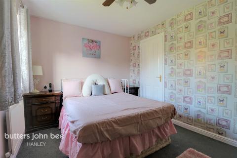 9 Chasewater Drive, Stoke-on-trent, ST6 8GH