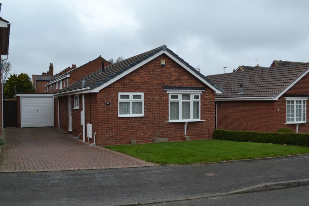 Cornfield Drive, Lichfield 2 bed bungalow £285,000