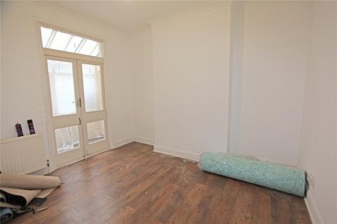 5 bedroom terraced house to rent, Wightman Road, London, N8