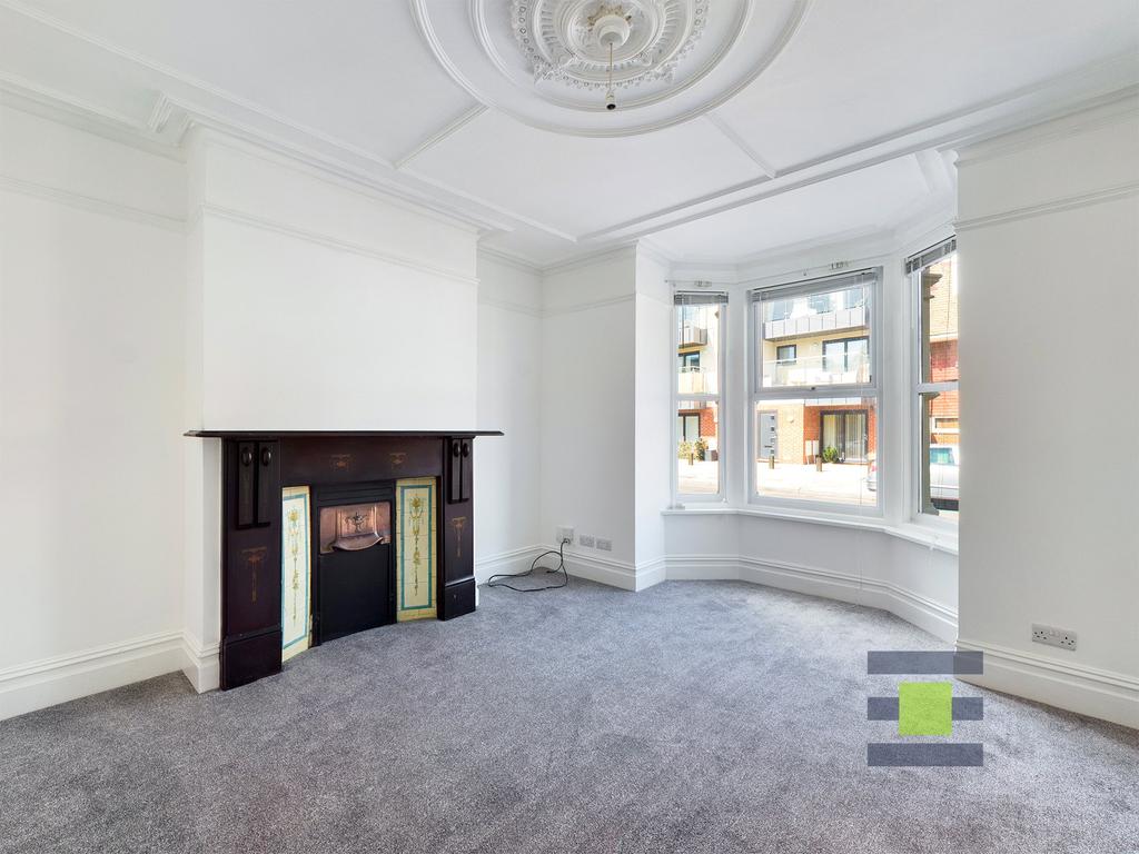 St. Chads Avenue, Portsmouth, PO2 3 bed terraced house £1,195 pcm (£