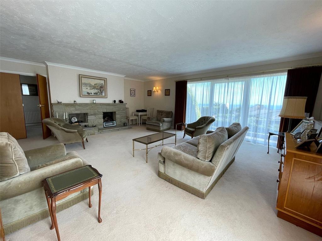 Meads Brow, Eastbourne, BN20 4 bed detached house £950,000