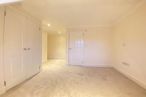 2 bedroom apartment to rent, Sherfield On Loddon