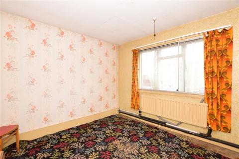 20 Emerald Gardens, Dagenham, RM8 1LH