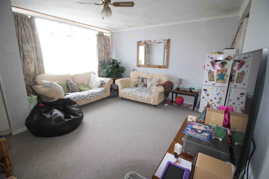 Hebrides Walk, Kings Park, Eastbourne... 2 bed semidetached bungalow