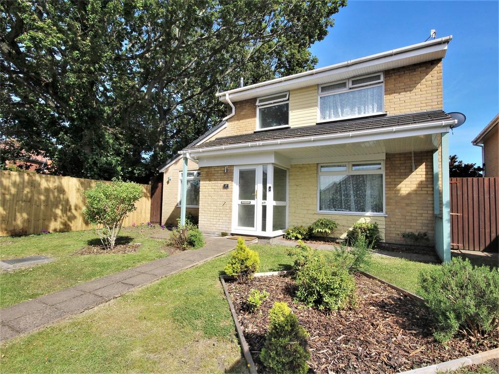 Bailey Crescent, Oakdale, Poole, BH15 4 bed detached house £490,000