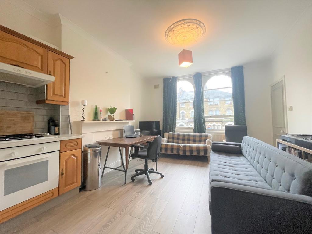 Anson Road, Tufnell Park, N7 2 bed flat £1,800 pcm (£415 pw)