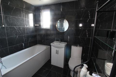 28 North Road, Queenborough, ME11 5EZ