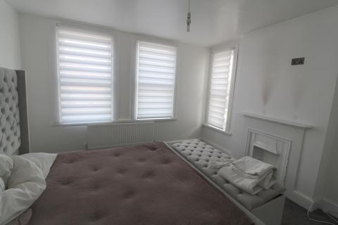 28 North Road, Queenborough, ME11 5EZ