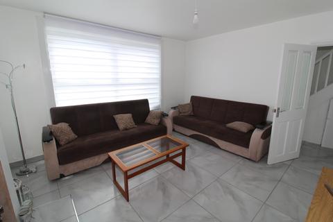 28 North Road, Queenborough, ME11 5EZ