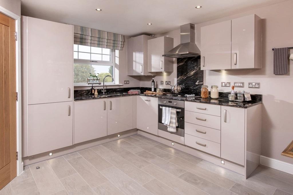 Bright open kitchen/diner