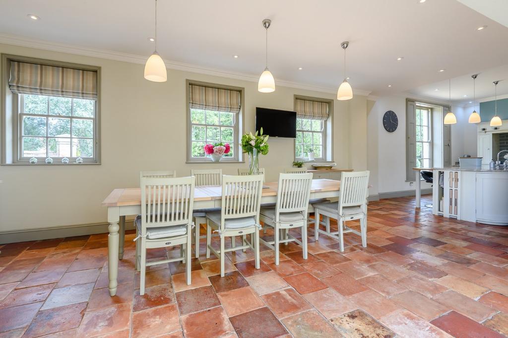 Breakfast Room