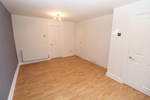 3 bedroom terraced house to rent, Wodehouse Walk, Newport Pagnell