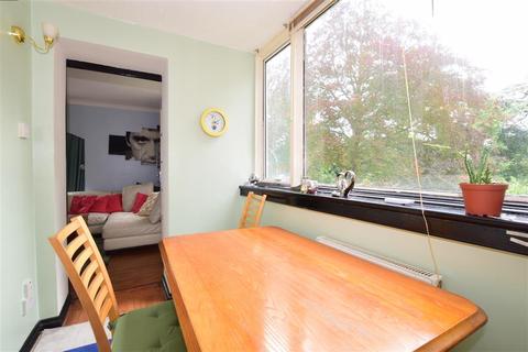 16 Radcliffe Gardens, Carshalton, SM5 4PF