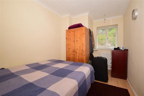 16 Radcliffe Gardens, Carshalton, SM5 4PF