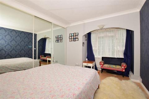 16 Radcliffe Gardens, Carshalton, SM5 4PF