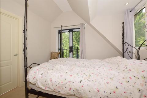 5 bedroom detached house for sale, Redehall Road, Smallfield, Surrey