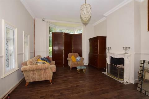5 bedroom detached house for sale, Redehall Road, Smallfield, Surrey