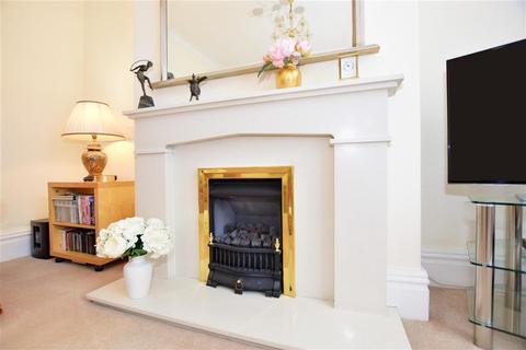 183 Herent Drive, Ilford, IG5 0HH