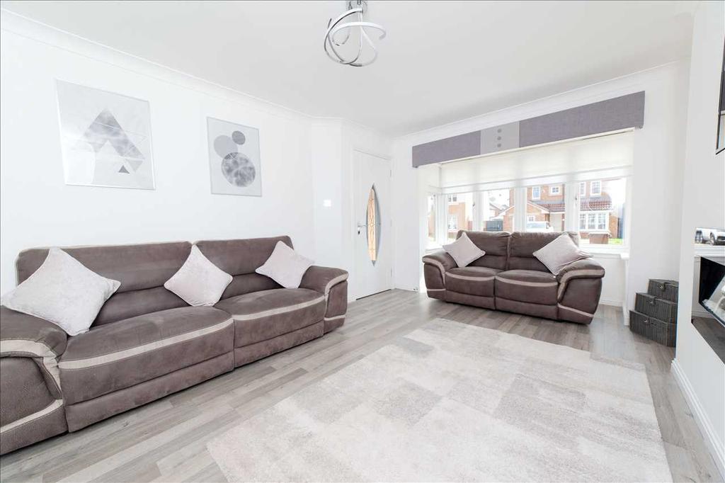 Shankly Drive, Newmains 4 bed detached house £199,995