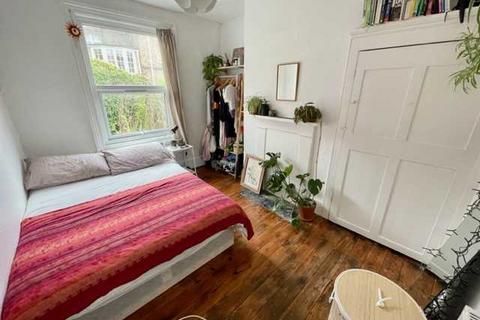 4 bedroom house to rent, Southampton Street, Brighton