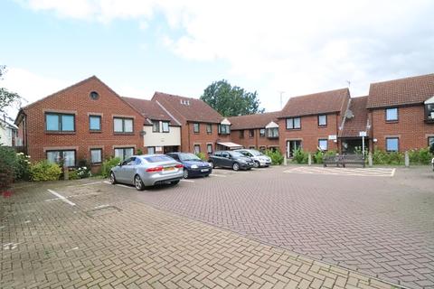 2 Abigail Court, Ongar, CM5 0AZ